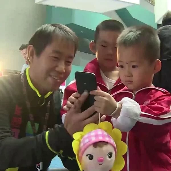 Lenovo Hosts 200 Disadvantaged Students in Beijing for STEM Activities