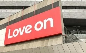 Lenovo Employees Pledge to "Love On" and Celebrate Community