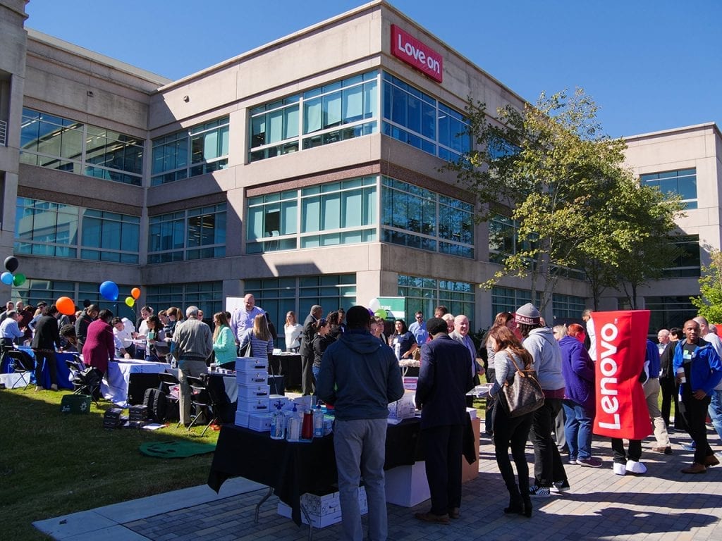 Lenovo Employees Pledge to "Love On" and Celebrate Community