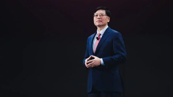 Yuanqing Yang on stage