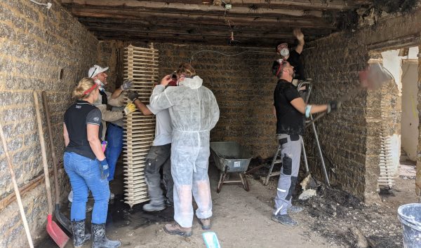 Employees based in Lenovo’s Stuttgart office helped rehabilitate a local home for people with disabilities following the devastating floods in July 2021.