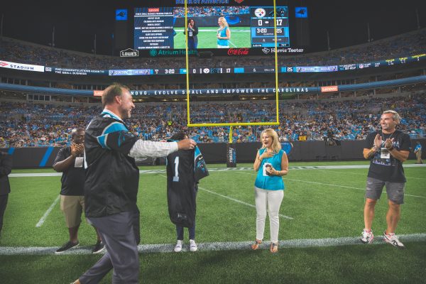 Dr. Clara Lucia Nuñez of Dentist Salud announced as the Grand Prize Winner of a $100,000 advertising sponsorship with the Panthers.