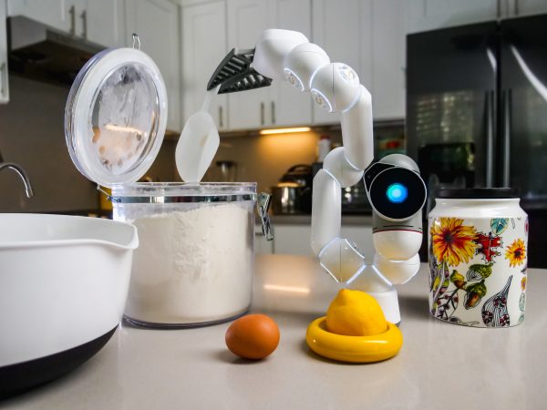 Robotic cooking in kitchen 