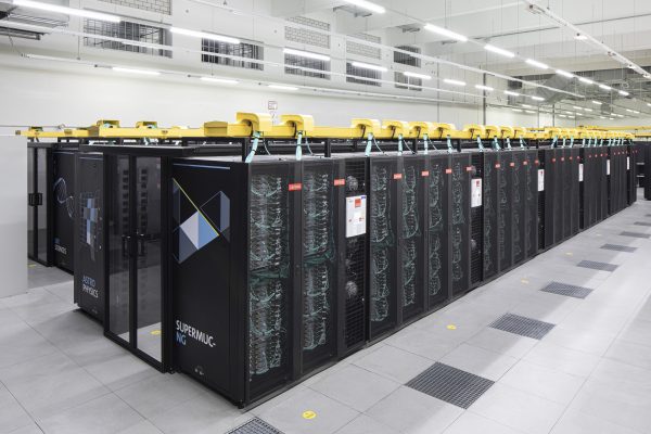 SuperMUC-NG in datacentre